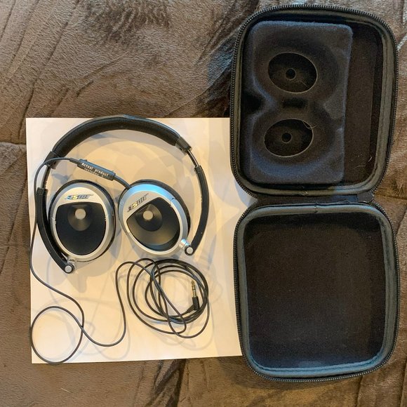 Bose On-Ear Tri-Port Wired Headphones with case - Picture 2 of 6